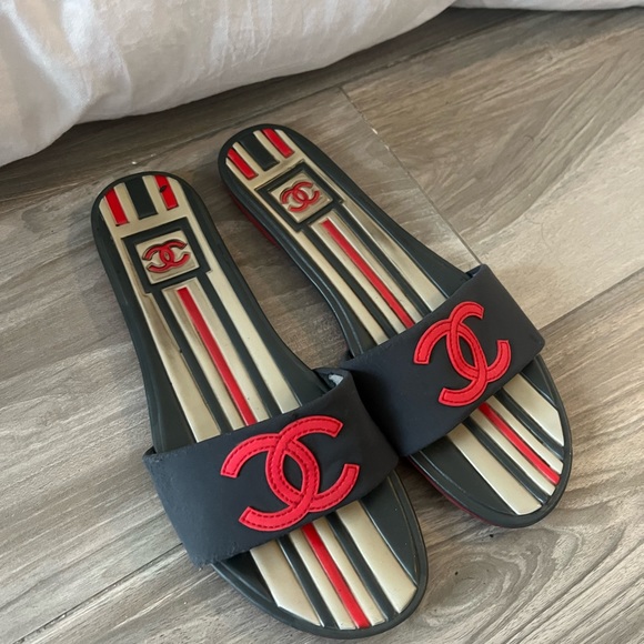 Vintage Striped Chanel Sandals - Picture 2 of 4